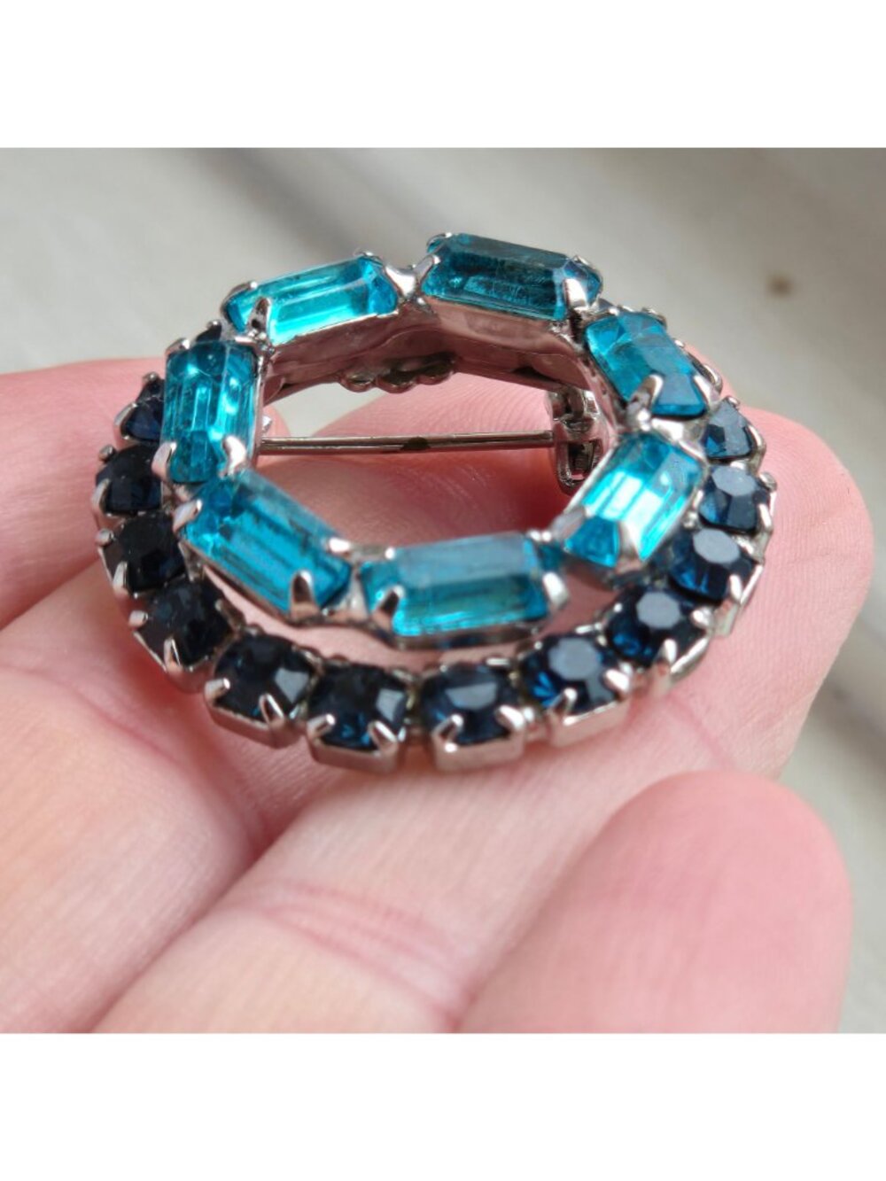 Vintage Brooch Aqua Baguette & Dark Blue Rhinestones Mid-Century Jewelry Costume - Picture 4 of 11